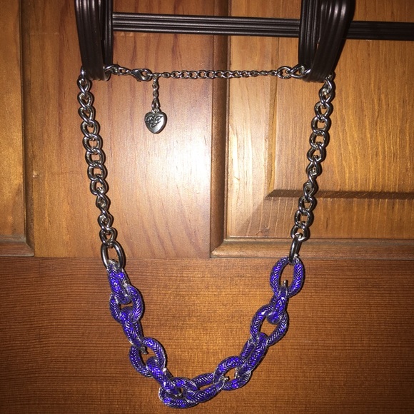 Betsey Johnson crystal filled mesh choker - Picture 4 of 5